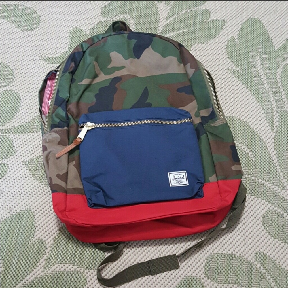 herschel backpack camo zipper issue